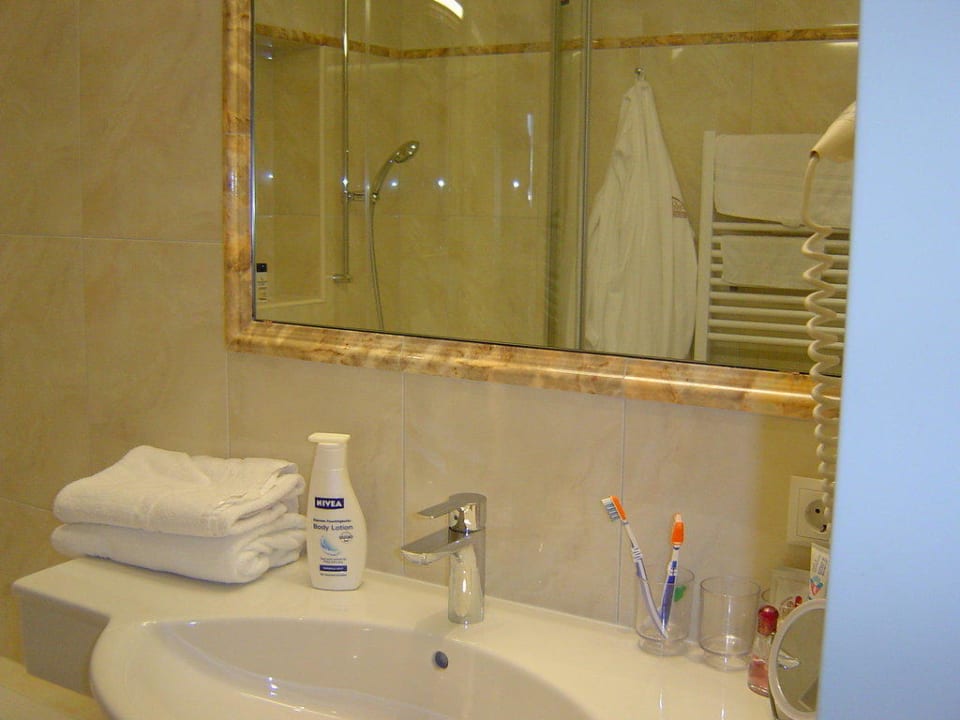 Badezimmer Hotel Riedl - Cafe Konditorei