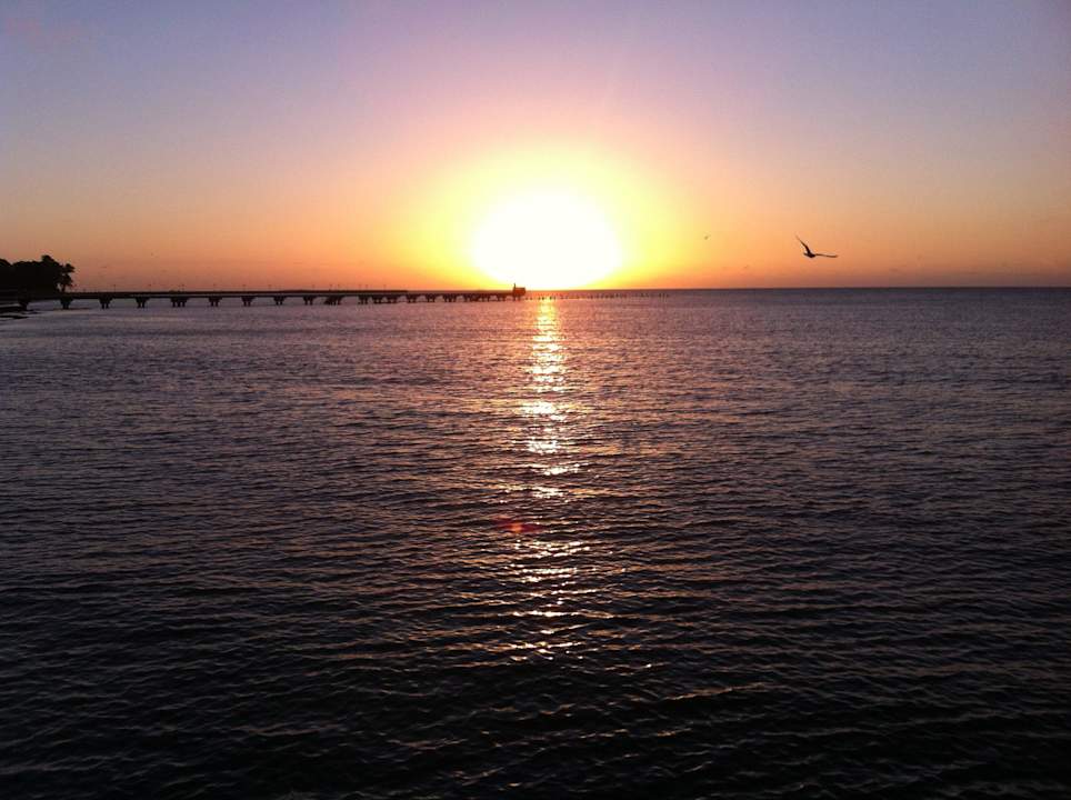 "Sonnenaufgang vom hotelei..." Casa Marina, A Waldorf Astoria Resort