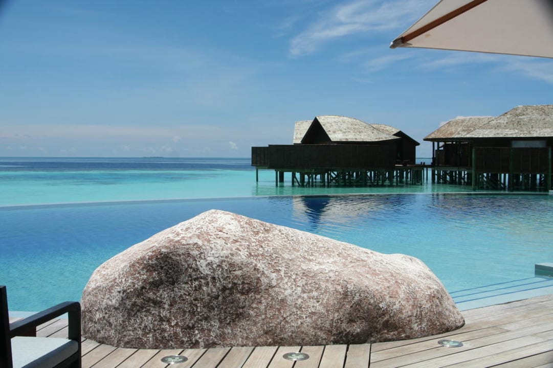 Aqua Bar und Pool Lily Beach Resort & Spa