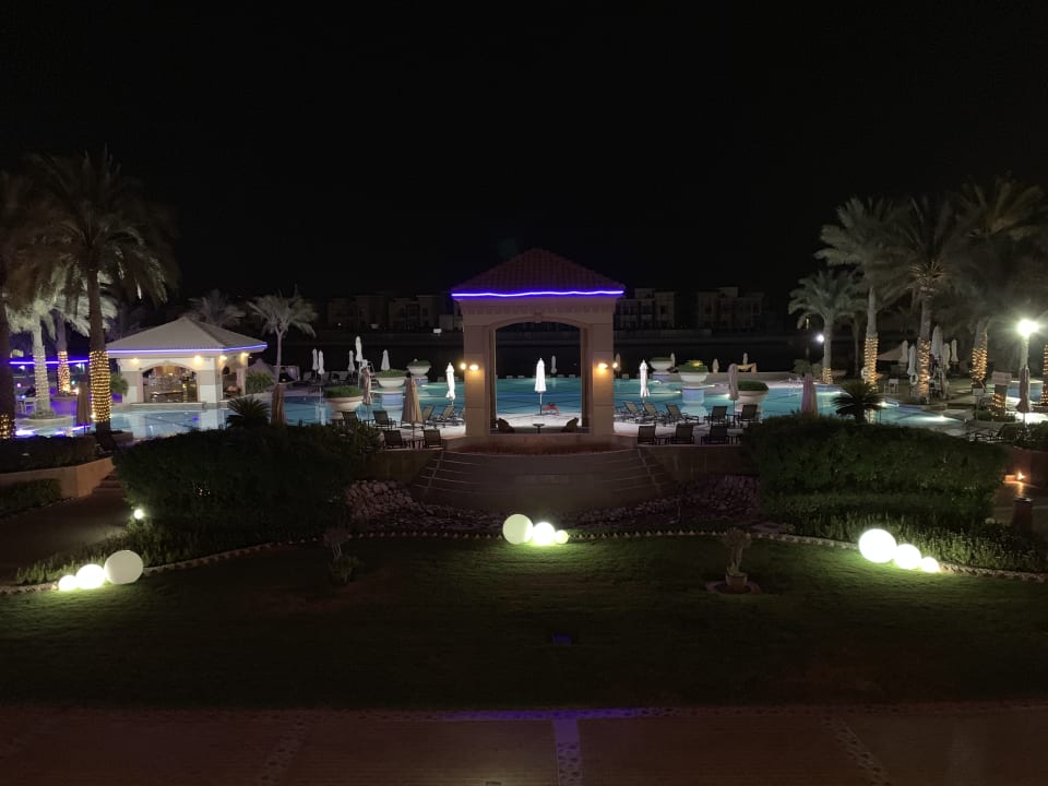 Gartenanlage Al Raha Beach Resort & Spa
