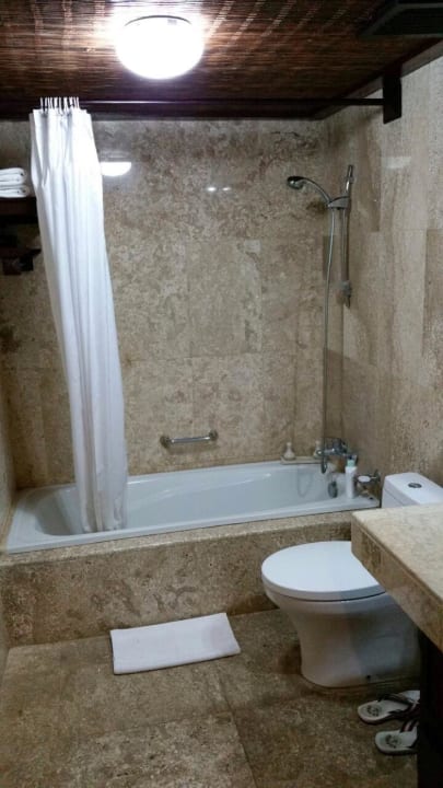 Badezimmer war ok  Hotel Tjampuhan