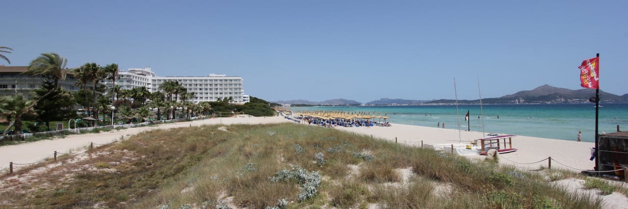 Strand und Meer vor den Esperanza-Häusern Playa Esperanza Resort