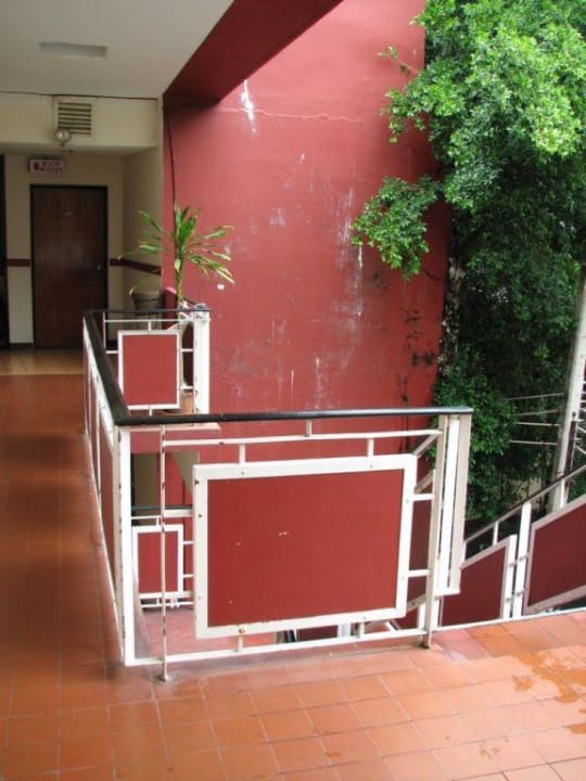 Flur. Basaya Beach Hotel & Resort