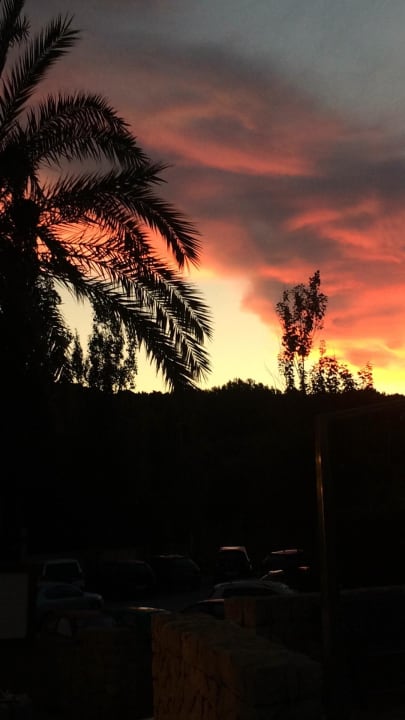 Sonnenuntergang Hotel Serrano Palace