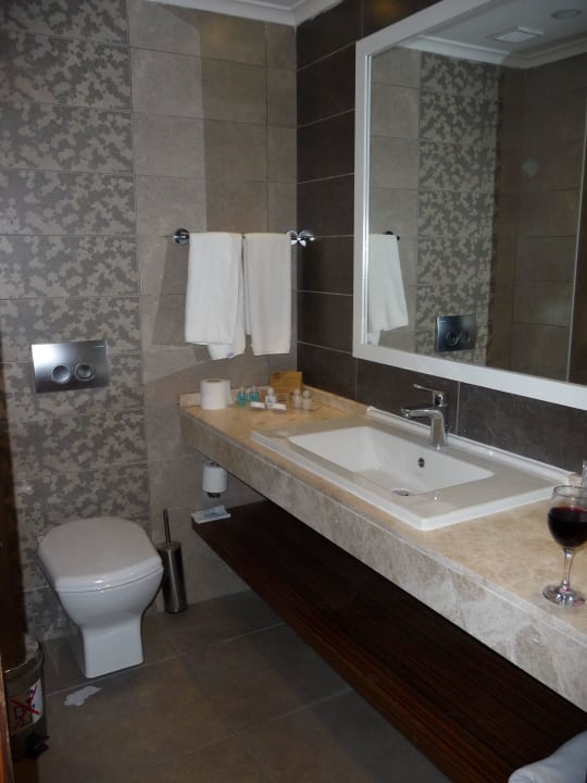 Sehr schönes Badezimmer Palm Wings Kusadasi Beach Resort & Spa