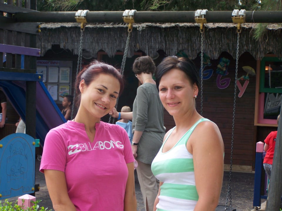 Anja und Heidi bereich Kinderclub  Sealife Buket Resort & Beach