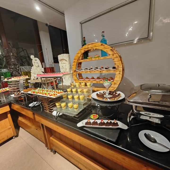 Gastro Pandanus Beach Resort & Spa