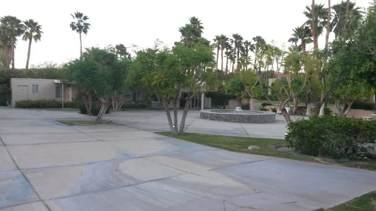 Gartenanlage Hotel Days Inn Palm Springs