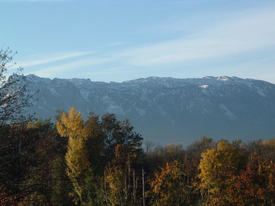 Ausblick aus unserem Zimmer direkt in die Berge Genussdorf Gmachl - Hotel & Spa