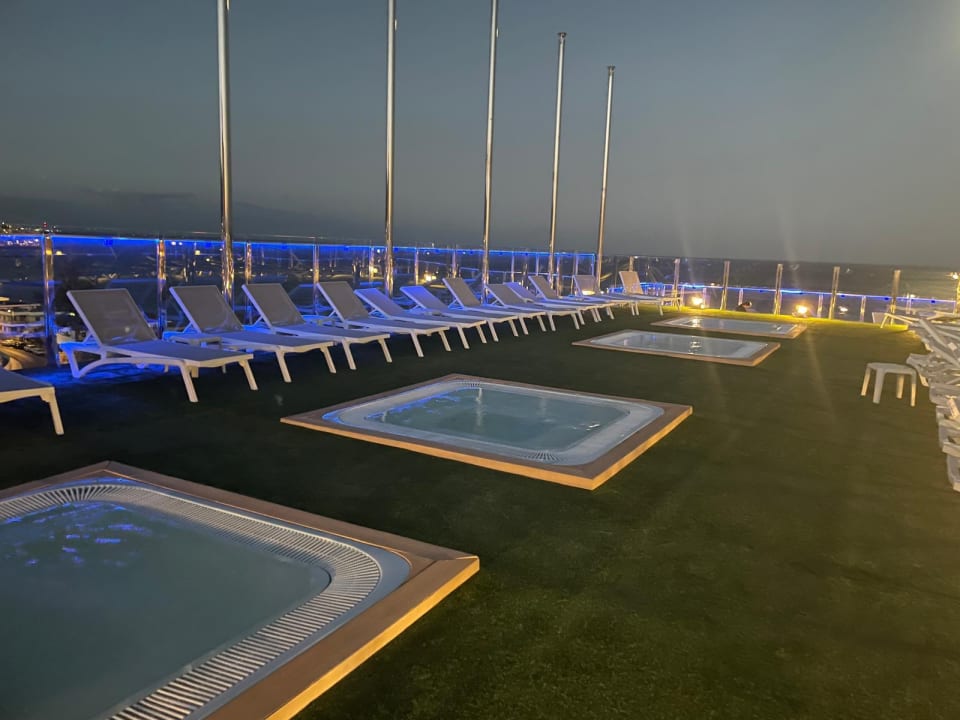 Pool HL Suitehotel Playa del Ingles