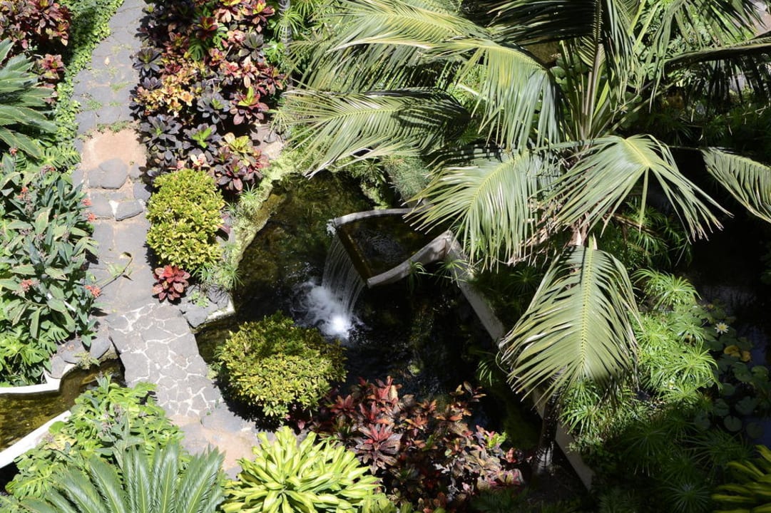 Garten mitten im Hotel Paradisus by Meliá Salinas Lanzarote