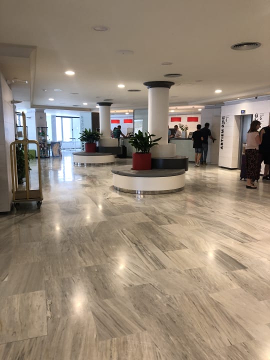 Lobby Artiem Audax