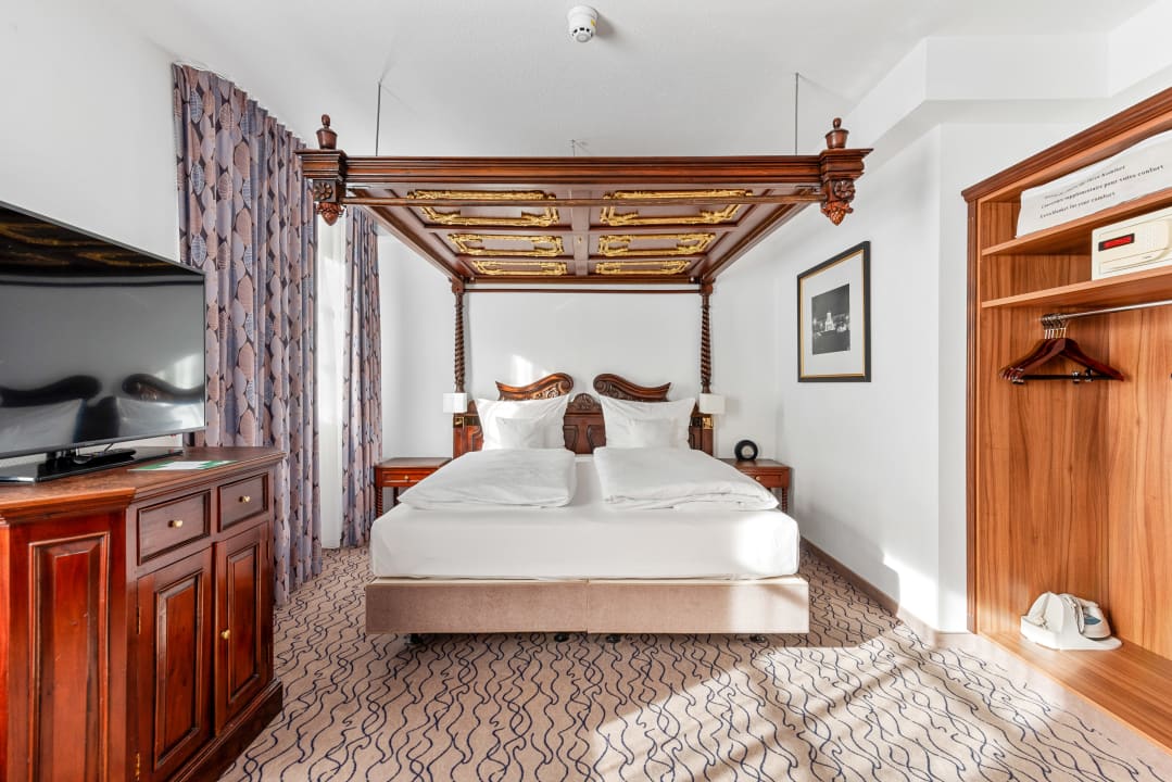 Zimmer King's Hotel Center