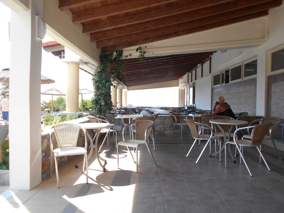 Poolbar Hotel Kouros Palace