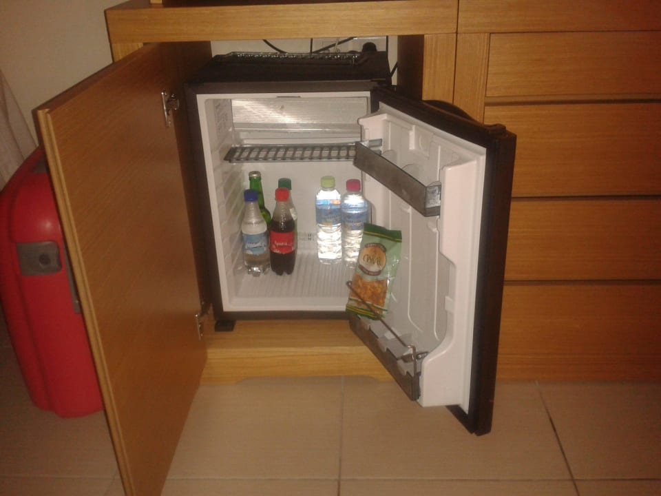 Erstfüllung Kühlschrank bei Ankunft Hotel Kalithea Horizon Royal