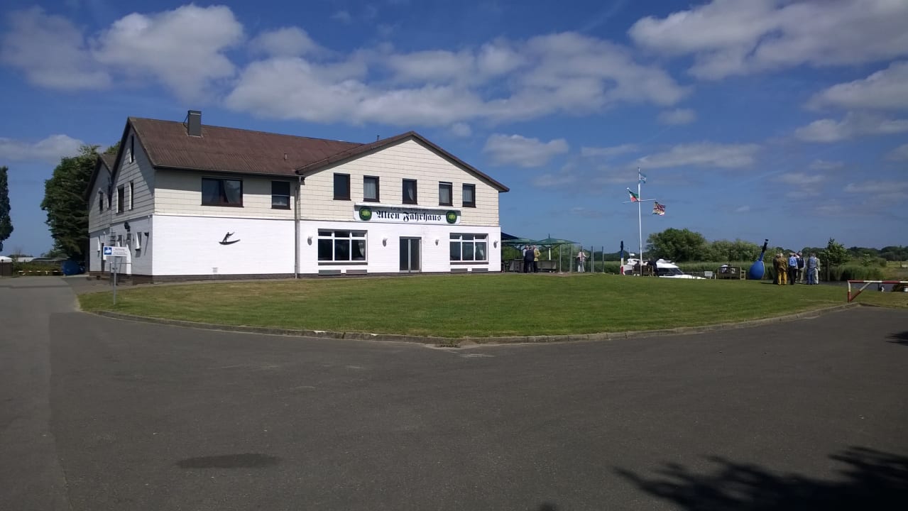 Außenansicht Hotel Zum Alten Fährhaus