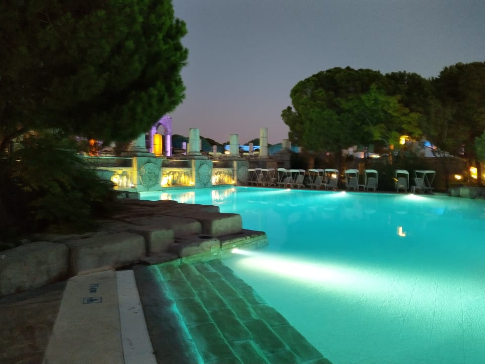 Pool Xanadu Resort Hotel