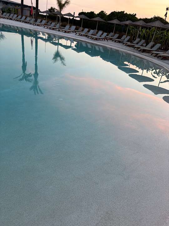 Pool Lago Hotel