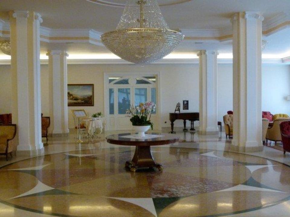Vorraum zum Speisesaal Hotel Terme All' Alba