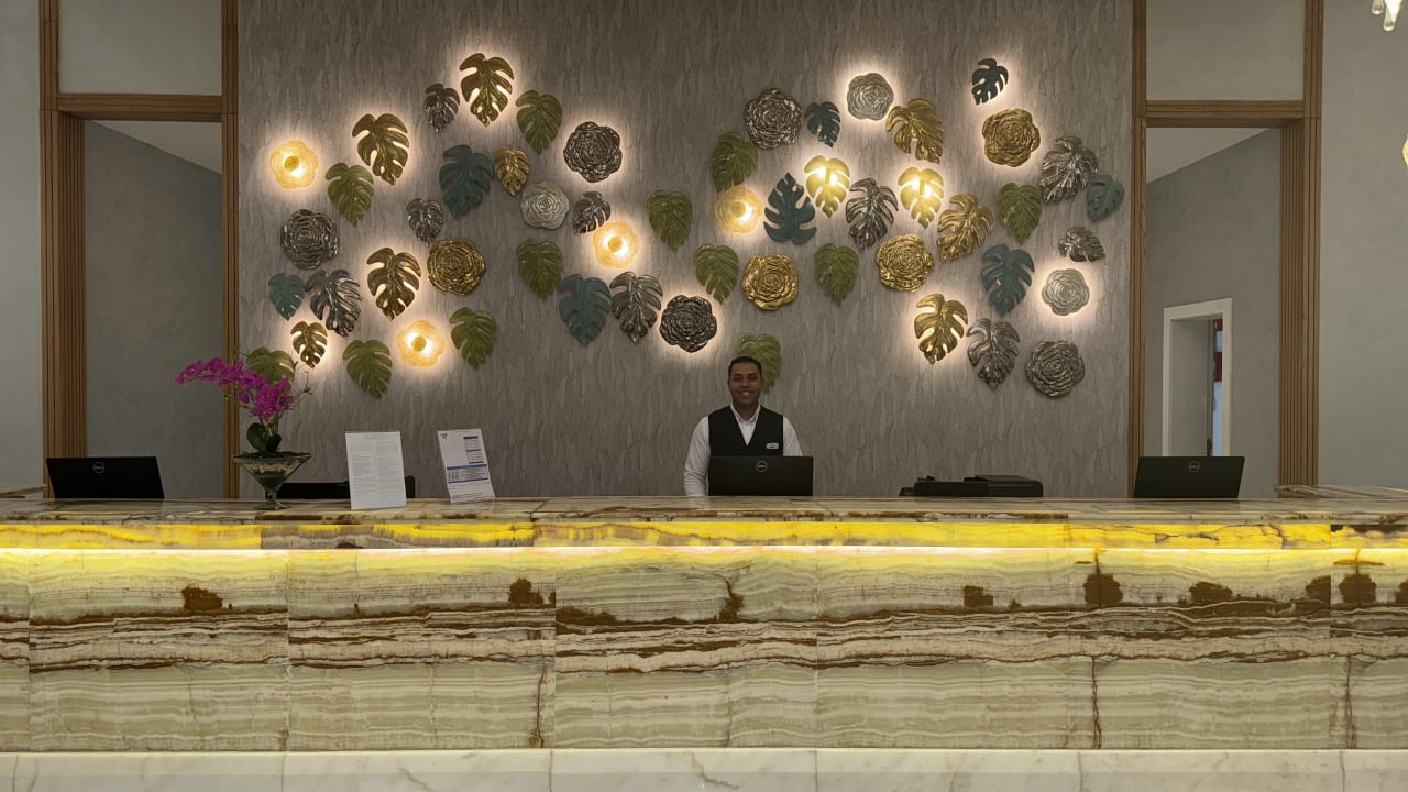 Lobby Cleopatra Sidi Heneish