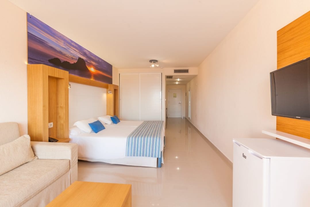 Zimmer Sirenis Seaview Country Club