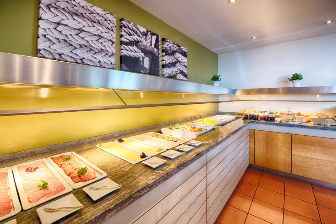 "Breakfast Buffet" Leonardo Hotel Hamburg Airport (Hamburg Nord