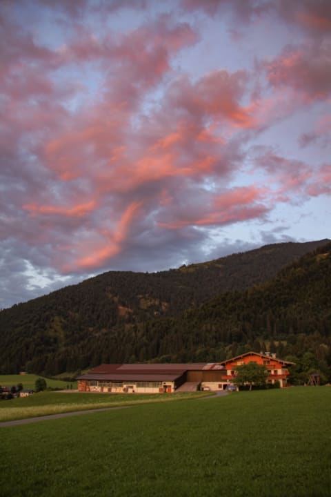 Außenansicht Bio-Bauernhof Oberhochstätt