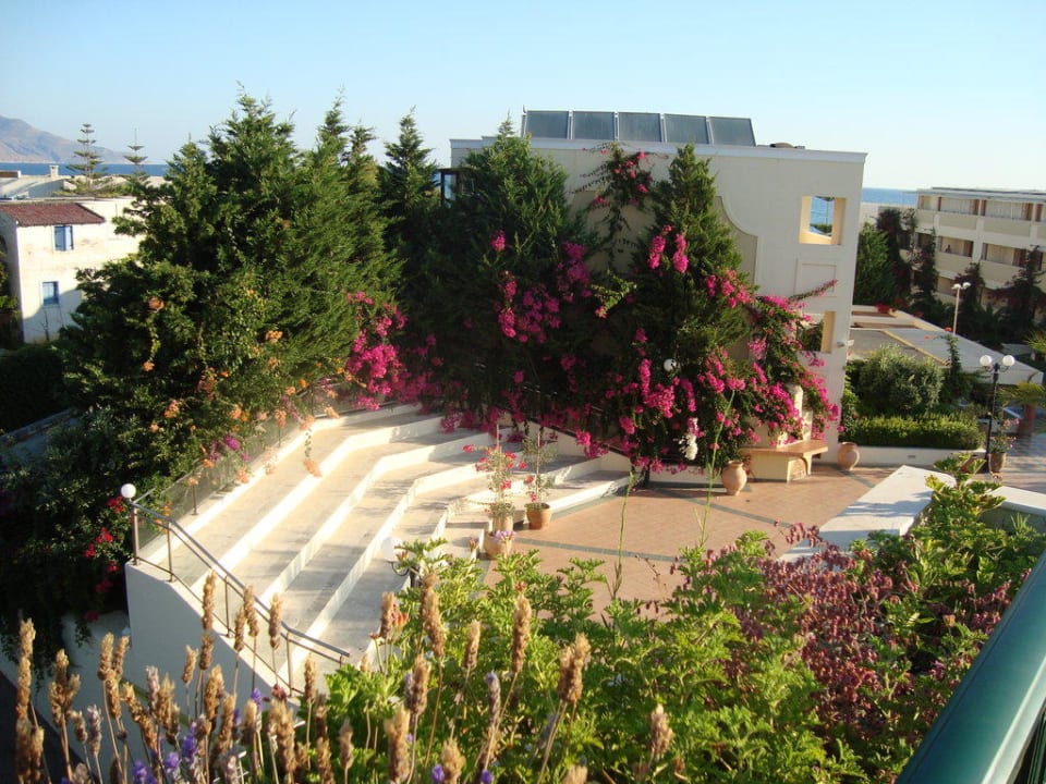 Außenansicht Hydramis Palace Beach Resort