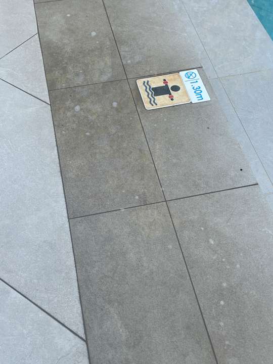 Pool Vantaris Luxury Beach Resort