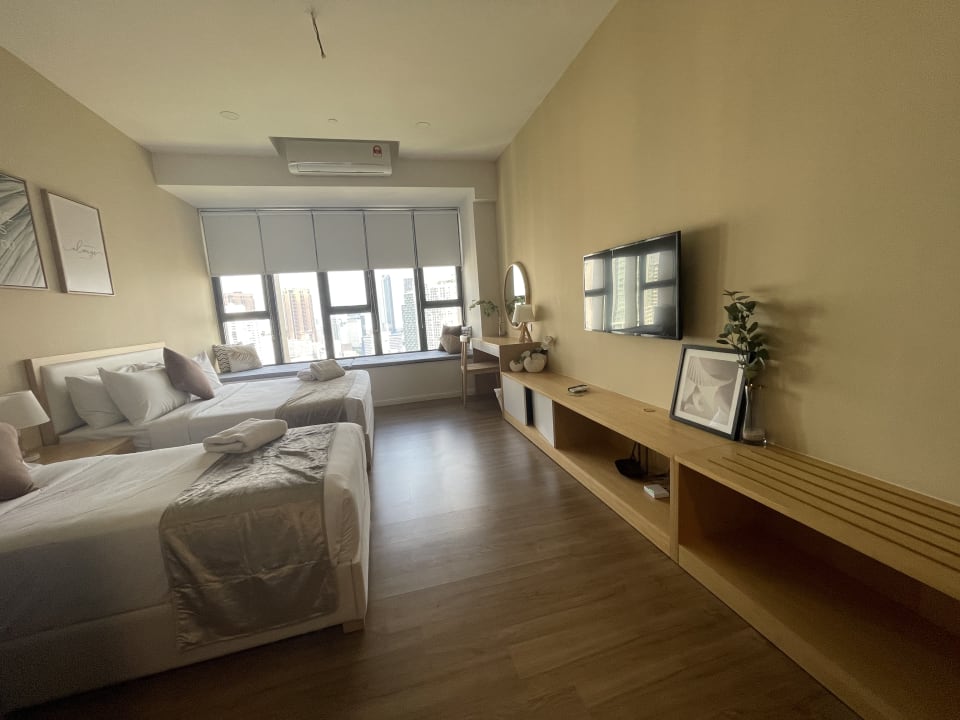 Zimmer Ceylonz Suites by MyKey Global