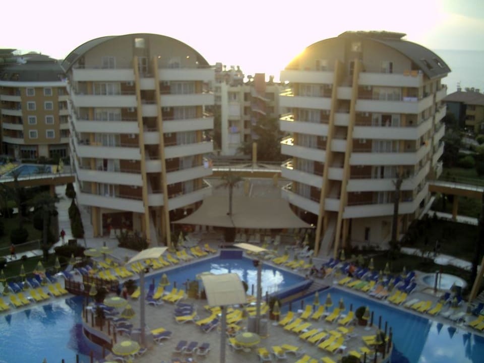 2 weitere Nebengebäude Alaiye Resort & Spa