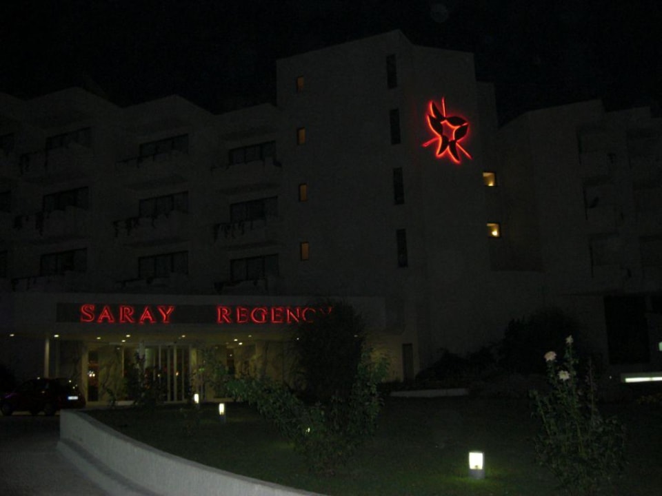 Saray von der Strasse bei Nacht Asteria Collection Side