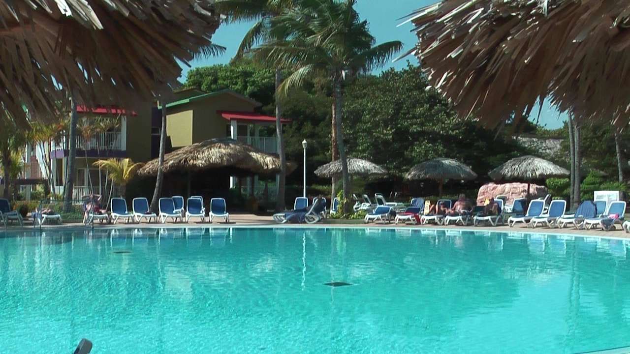 Blick auf den Pool Iberostar Origin Taínos