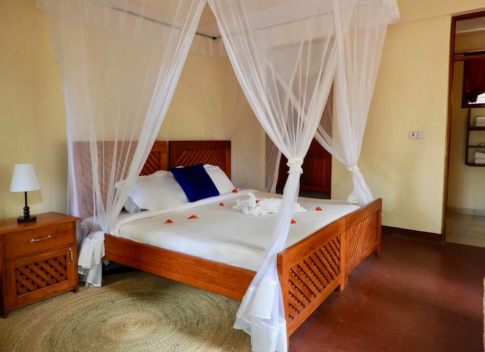 Zimmer The Vijiji Center Lodge & Safari