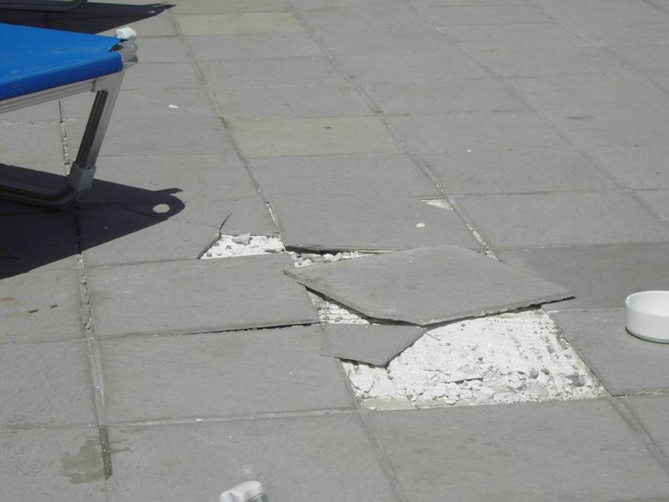 loose fliesen am pool, astrid Hotel Ambiente Palace