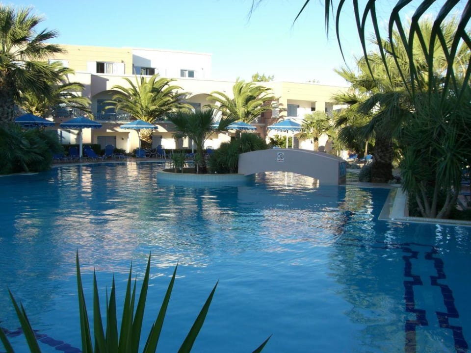 Der kleine, idyllische Pool Mitsis Rodos Village