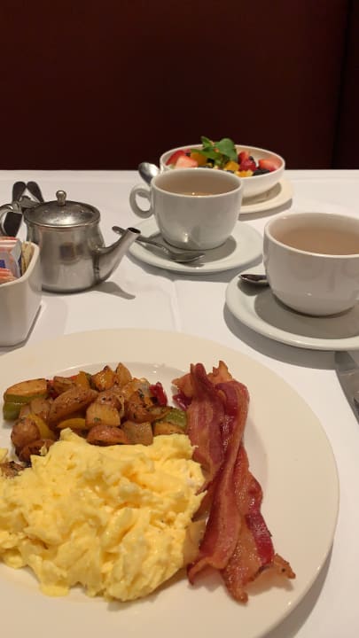 Gastro 70 Park Avenue Hotel