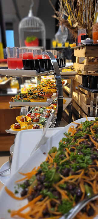 Gastro Pandanus Beach Resort & Spa