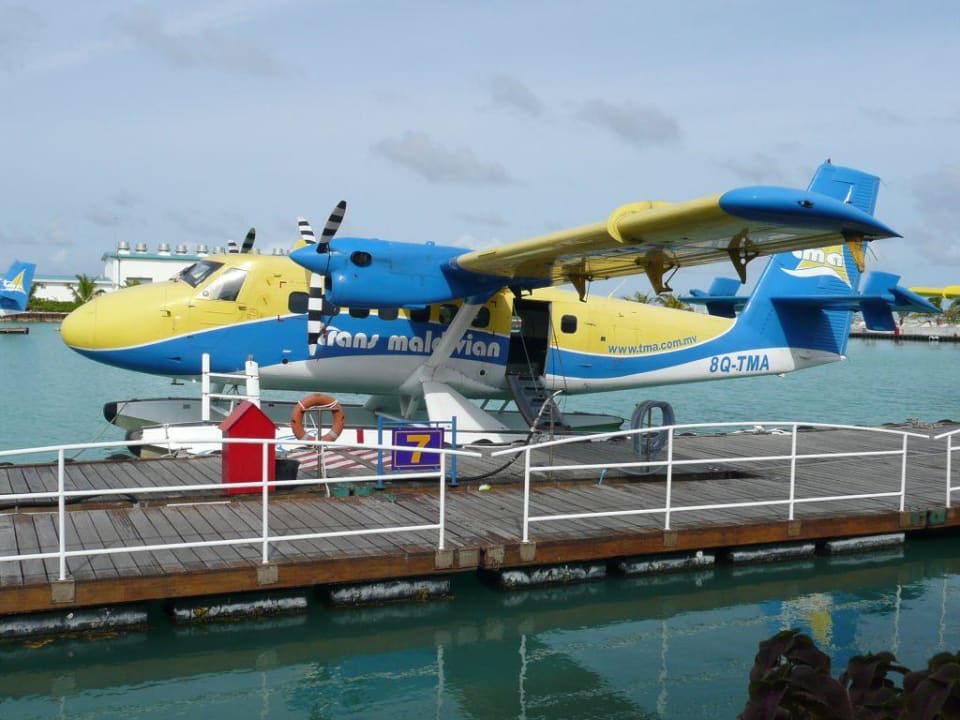 Unser Flieger auf die Insel NH Collection Maldives Reethi Resort