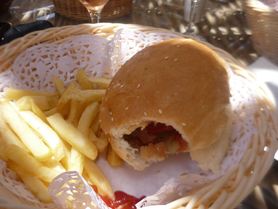 Très bon hamburger au Sunset Makadi Palace