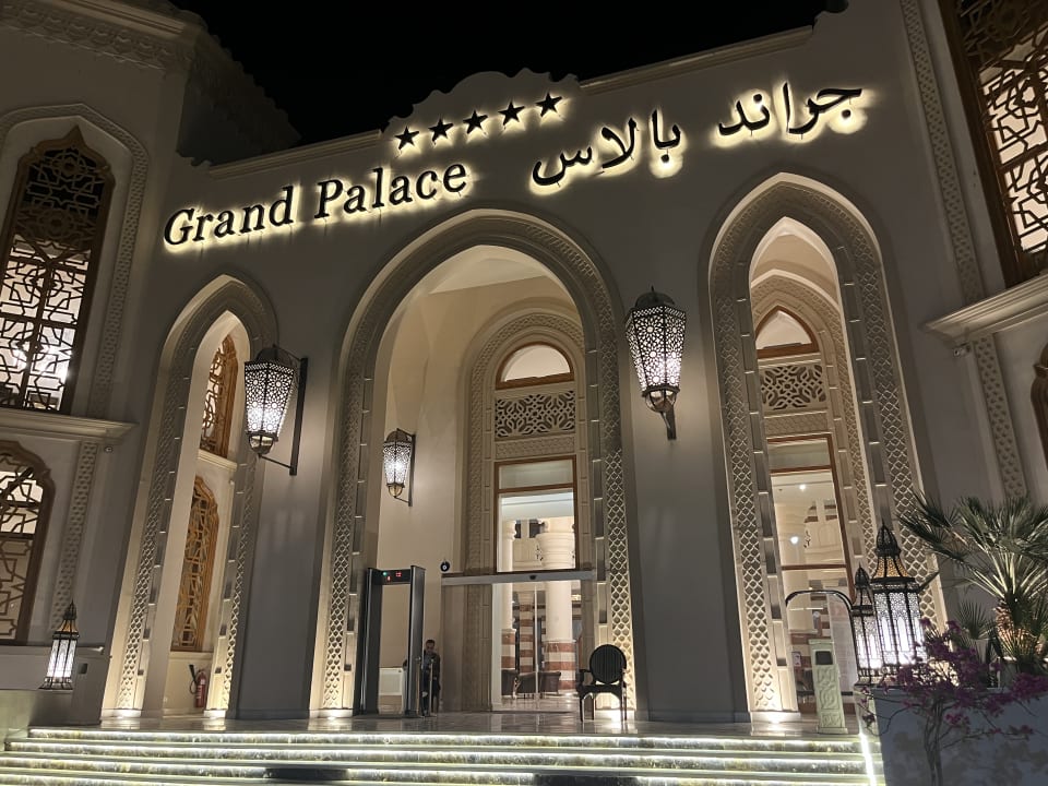 Ausblick The Grand Palace - Adults only