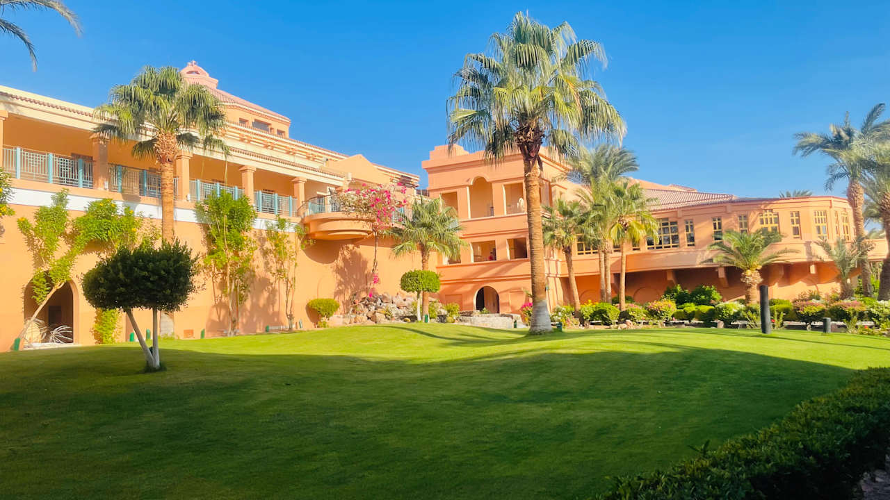 Außenansicht Mövenpick Resort & Spa El Gouna