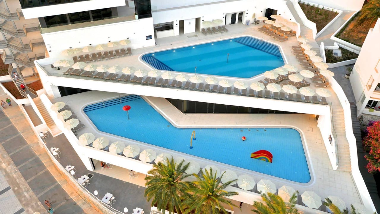 Pool Medora Auri Family Beach Resort