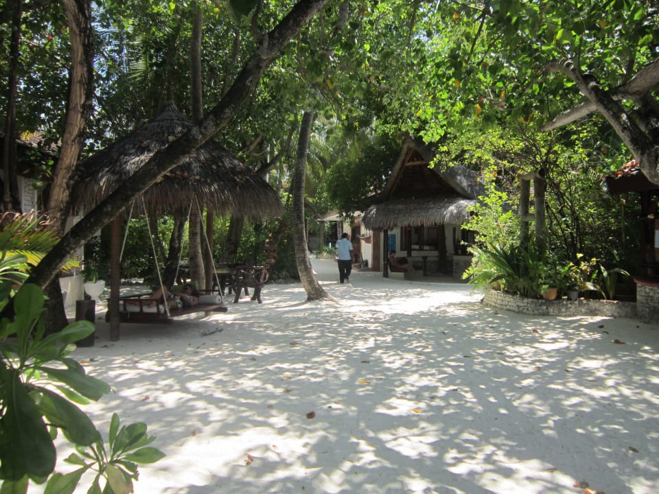 Weg zum Restaurant Ranveli Village