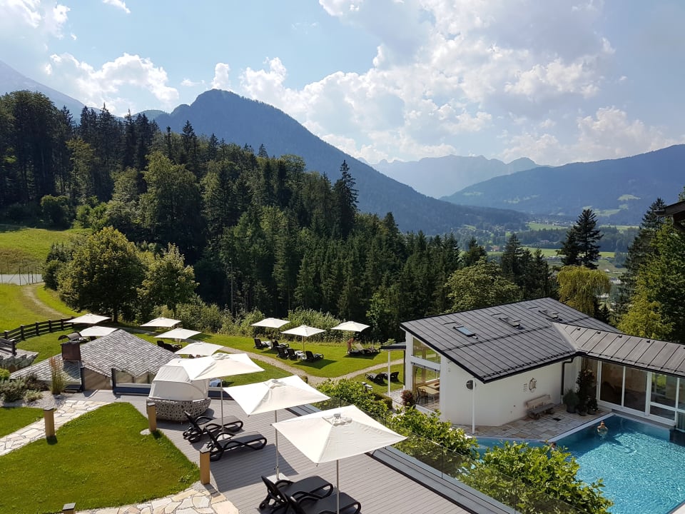 Ausblick Alm- & Wellnesshotel Alpenhof
