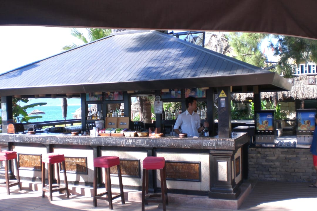 Mangobar Club Boran Mare Beach