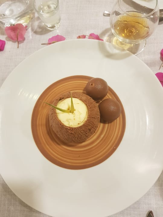 Gastro Xanadu Resort Hotel