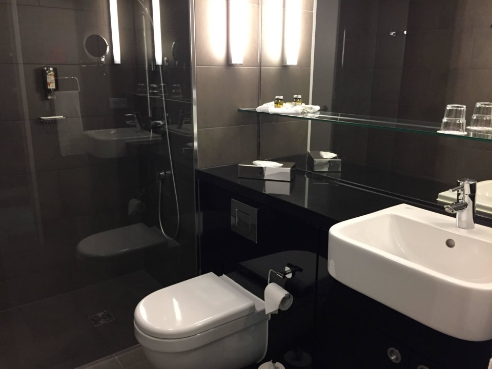 Bad  Adina Apartment Hotel Berlin Hackescher Markt