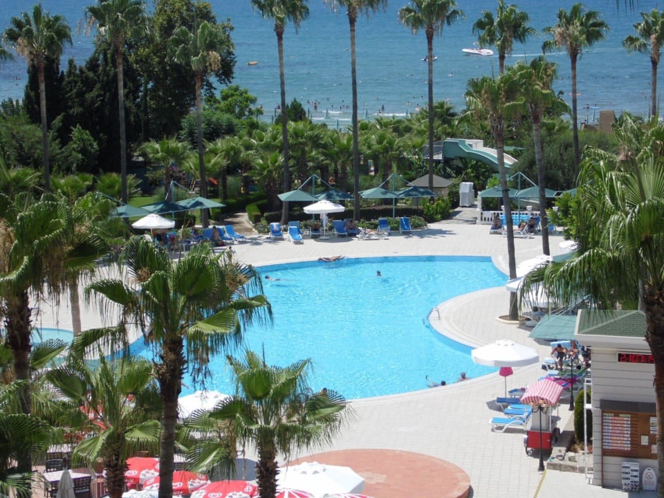 Aussicht von der Aussenterrasse Iz Flower Side Beach Hotel