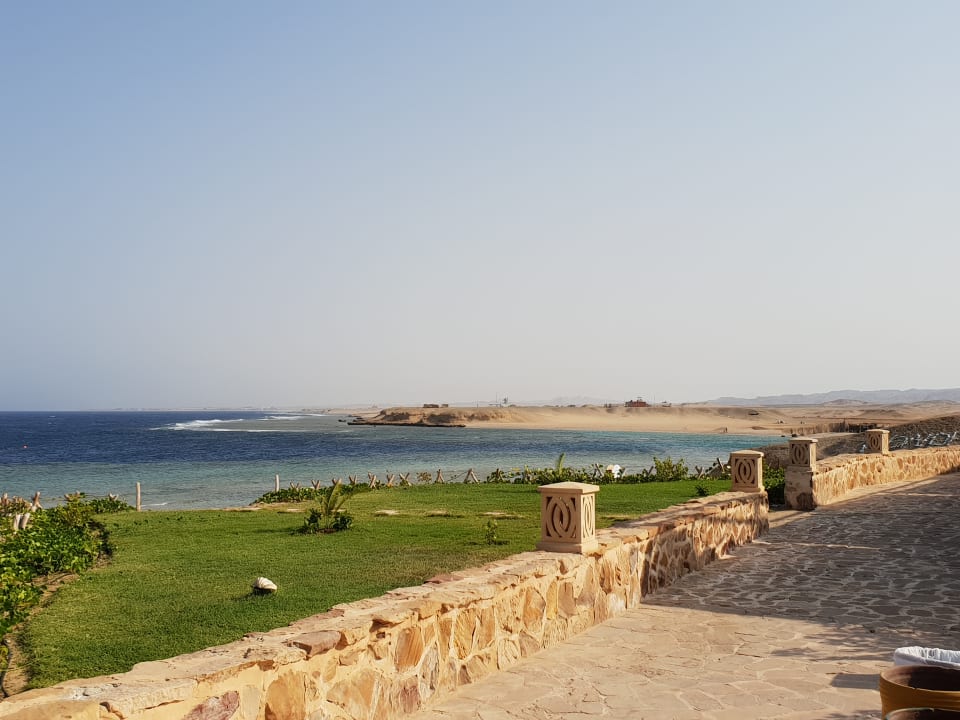 Strand Rohanou Beach Resort